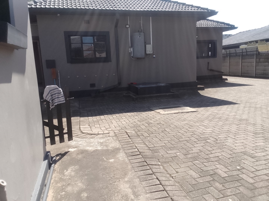 To Let commercial Property for Rent in George Central Western Cape